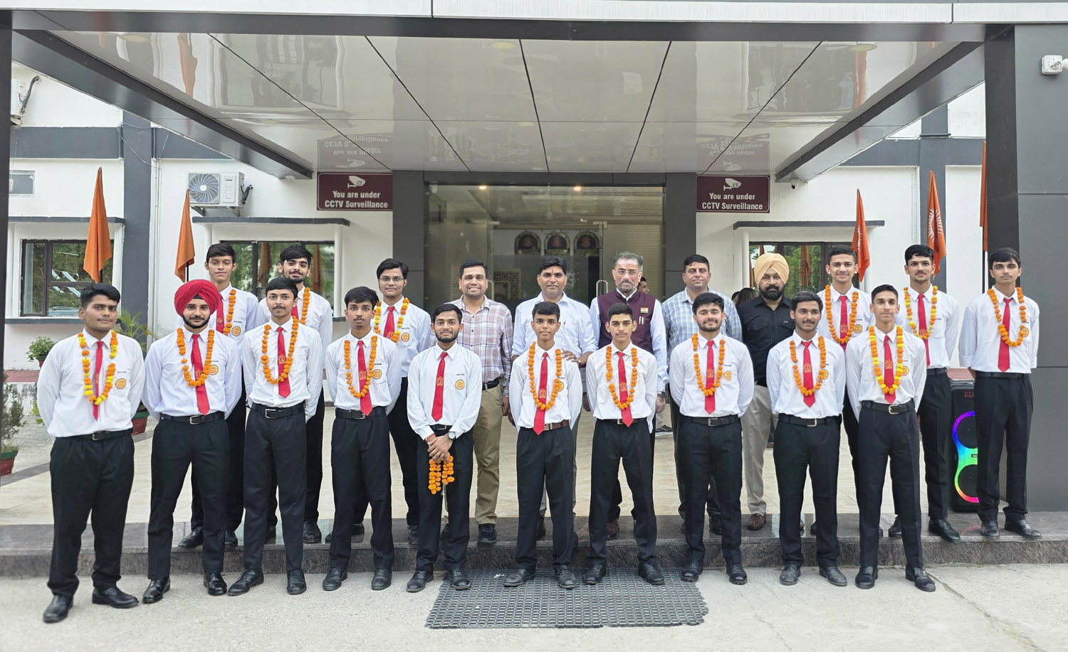 18 students from Karnal International School qualify for the NDA in their first attempt!